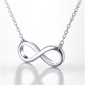 Adoptez la tendance 2026 avec ce collier minimaliste pour femme. Un design fin et discret, parfait pour un look épuré de Qualité